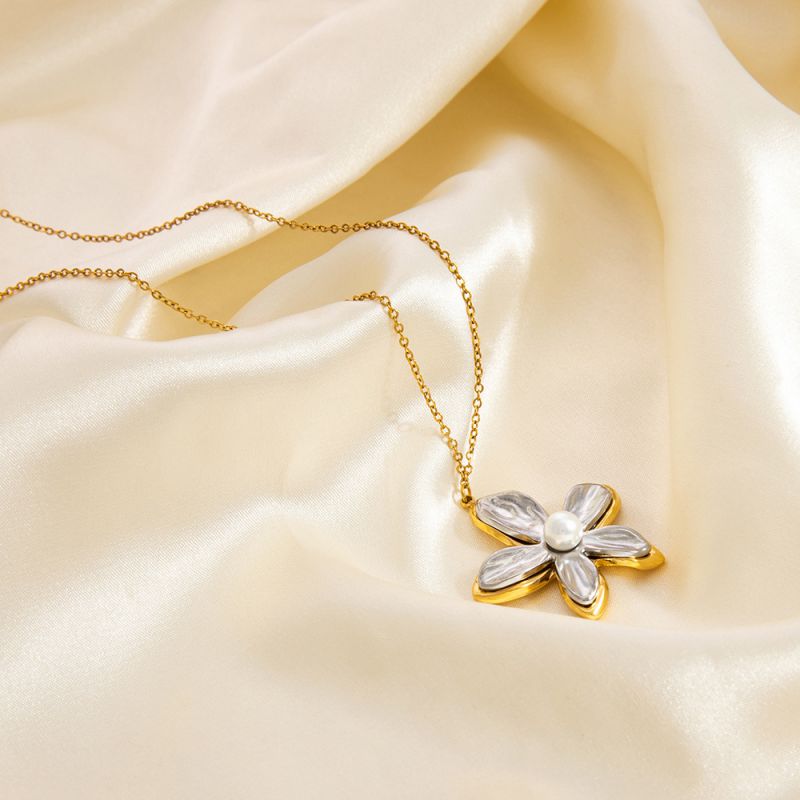 Collar goldflower